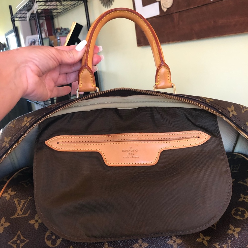 AUTH Louis Vuitton Evasion VINTAGE & PRISTINE🌺 - Picture 5 of 8